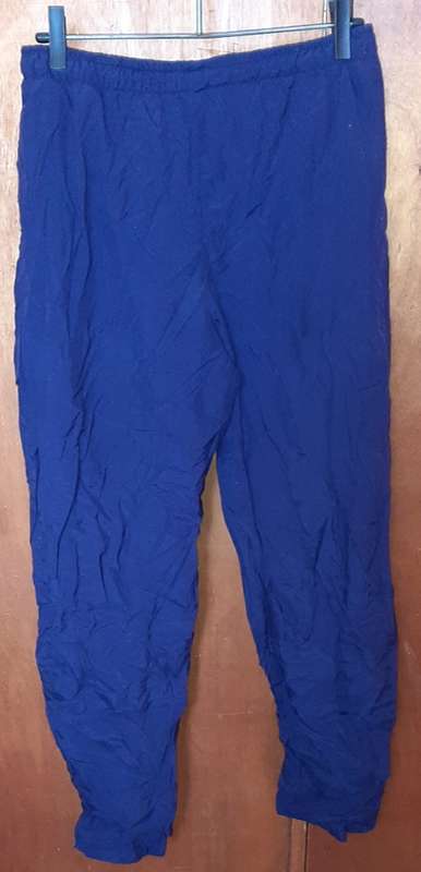 LADIES - DARK BLUE TRACKSUIT PANTS - MAKE - NO MAKE - SIZE - NO SIZE