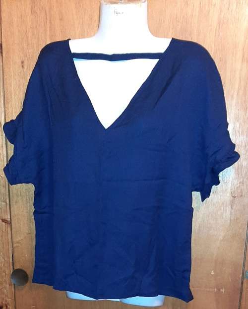 LADIES - BLUE TOP - MAKE - EDITION - SIZE - 12