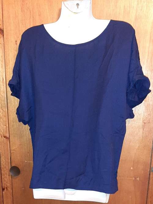 LADIES - BLUE TOP - MAKE - EDITION - SIZE - 12