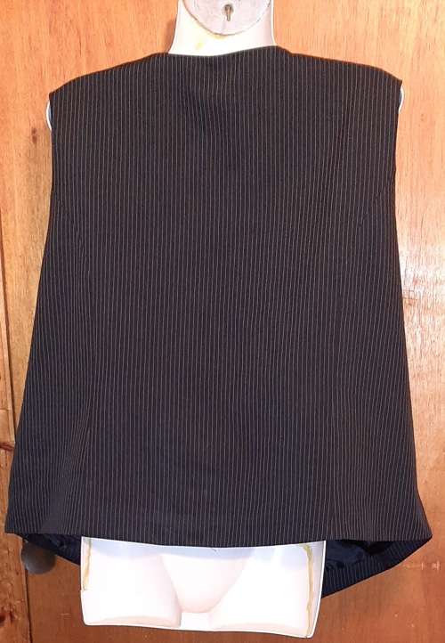 LADIES - BLACK AND WHITE WAISTCOAT - MAKE - PENNY C - SIZE - 20