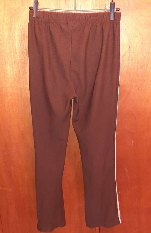 LADIES - BROWN AND WHITE PANTS - MAKE - NO MAKE - SIZE - NO SIZE