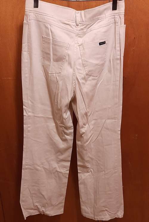 LADIES - LIGHT BEIGE PANTS - MAKE - DANIEL HECHTER - SIZE - NO SIZE BUT LOOKS SMALL