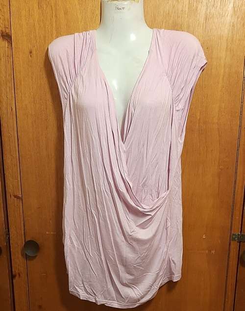 LADIES - PINK TOP - MAKE - URBAN ECHO - SIZE - L