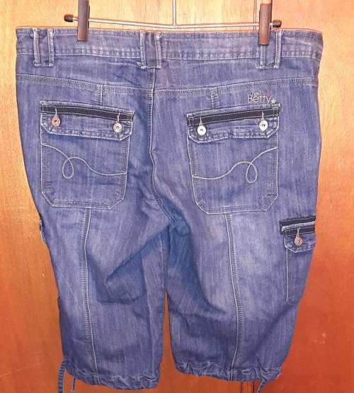 LADIES - BLUE JEANS SHORTS - MAKE - HEY BETTY - SIZE - 40