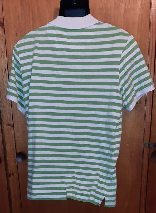 MENS - GREEN AND WHITE GOLF SHIRT - MAKE - WOOLWORTHS WORN IN - SIZE - XL