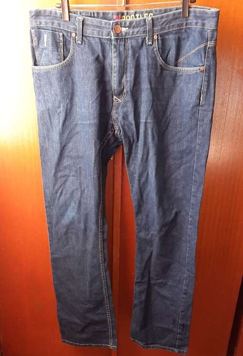 MENS - BLUE JEANS - MAKE - RJ BOOTLEG - SIZE - 38