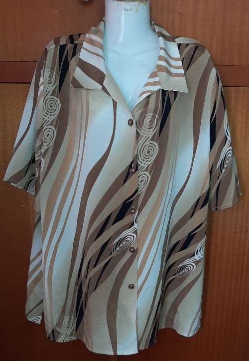 LADIES - MULTI COLORED BLOUSE - MAKE - PRINCESS DI - SIZE - NO SIZE