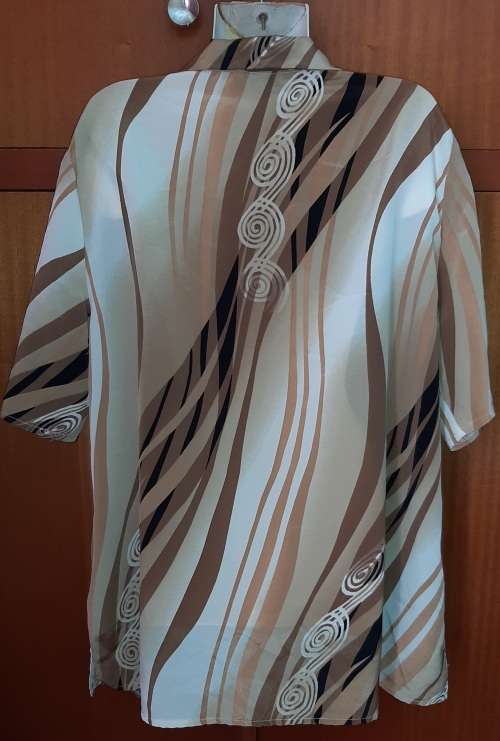 LADIES - MULTI COLORED BLOUSE - MAKE - PRINCESS DI - SIZE - NO SIZE