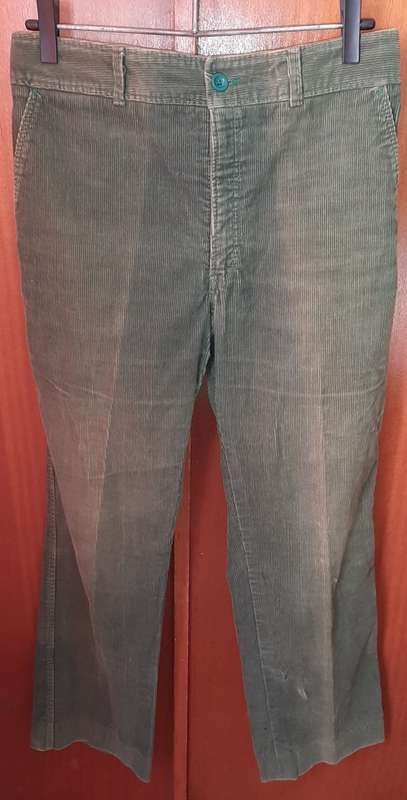 LADIES - GREEEN CORDUROY PANTS - MAKE - NO MAKE - SIZE - NO SIZE
