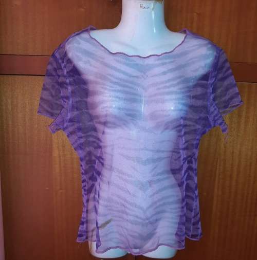 LADIES - THIN PURPLE TOP - MAKE - NO MAKE - SIZE - L