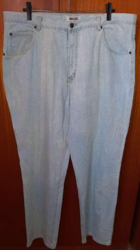 MENS - FADED BLUE JEANS - MAKE - STONE HARBOUR - SIZE - 107