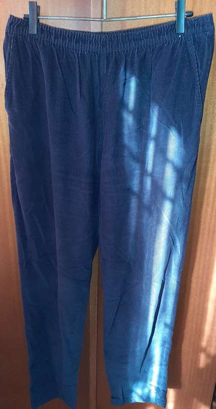 LADIES - DARK BLUE CORDROY PANTS - MAKE - WOOLWORTHS - SIZE - 16
