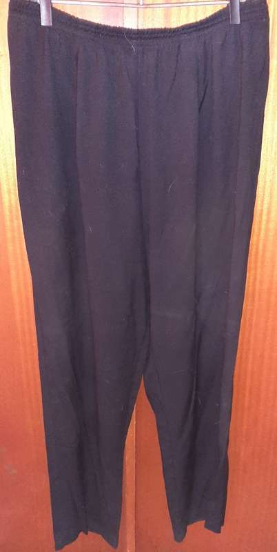 LADIES - BLACK PANTS - MAKE - WOOLWORTHS - SIZE - 16