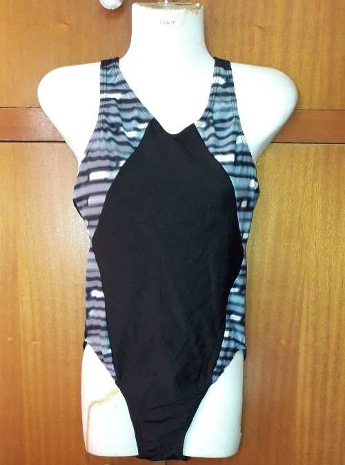LADIES - BLACK MULTI COLORED COSTUME - MAKE - NO MAKE - SIZE - 38