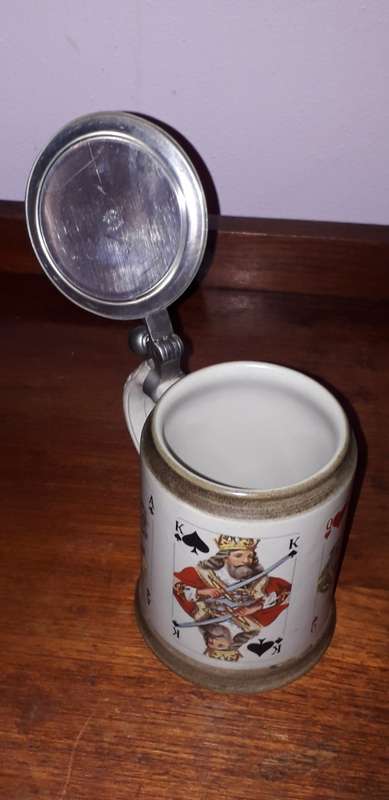VINTAGE MARZI AND REMI STONEWARE LIDDED 0.5L BEER STEIN PLAYING CARDS MUG