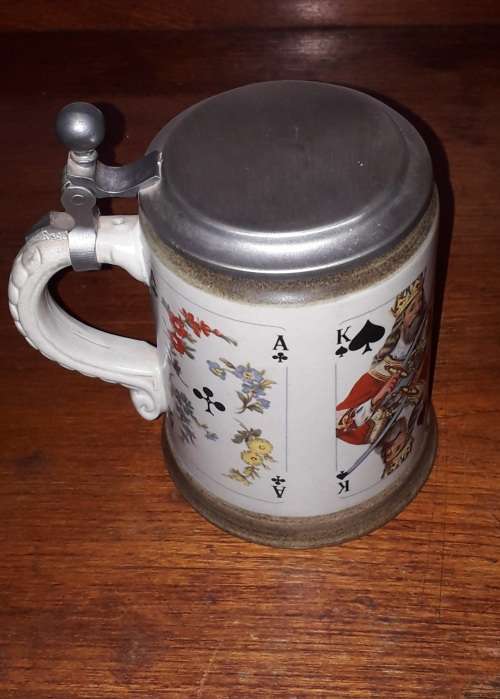VINTAGE MARZI AND REMI STONEWARE LIDDED 0.5L BEER STEIN PLAYING CARDS MUG