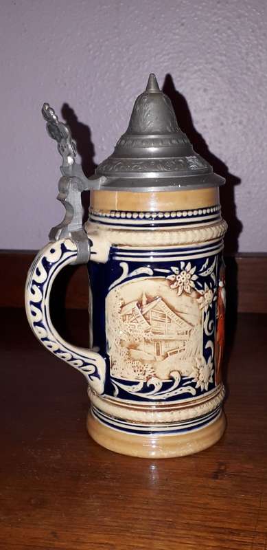 VINTAGE GERMAN LIDDED BEER STEIN MUG