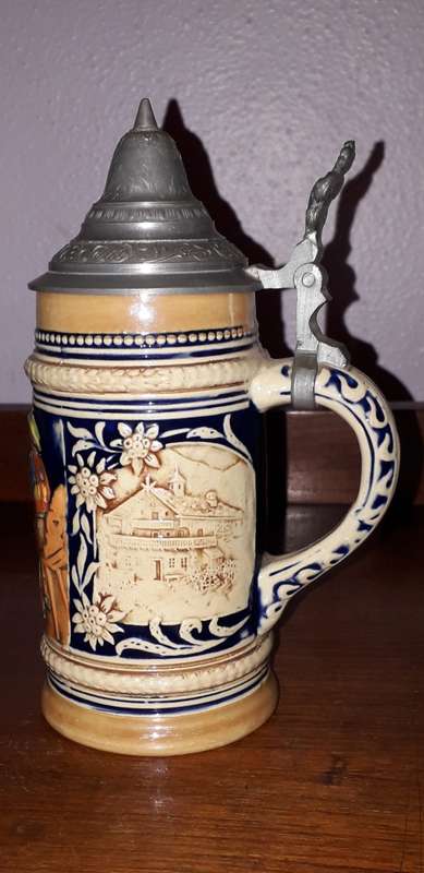 VINTAGE GERMAN LIDDED BEER STEIN MUG