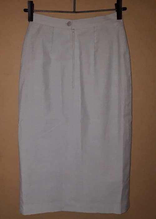LADIES - LIGHT GREY SKIRT - MAKE - UNIGAR CREATIONS - SIZE - 84CM-33