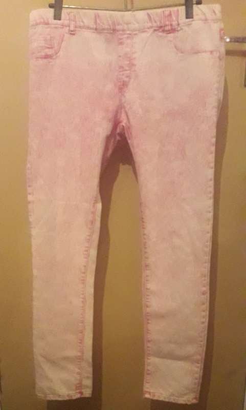 LADIES - FADED PINK JEANS  - MAKE - FASHION EXPRESS - SIZE - 14