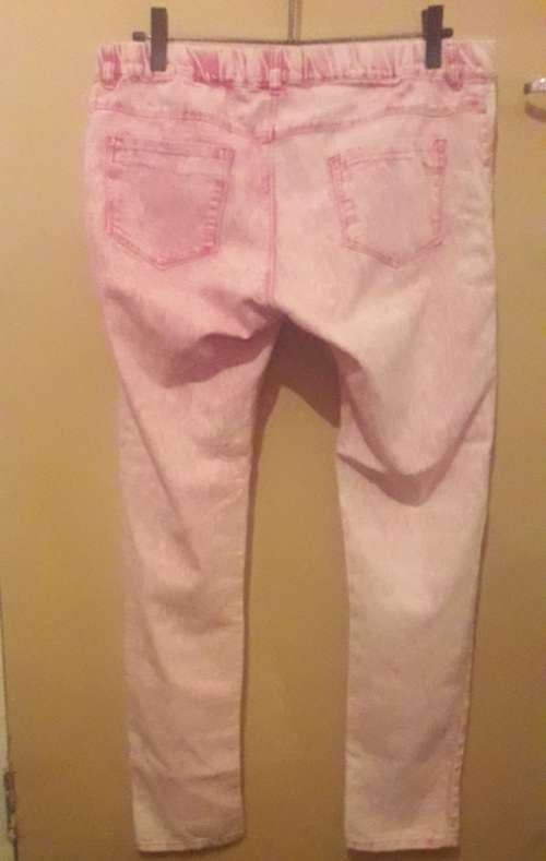 LADIES - FADED PINK JEANS  - MAKE - FASHION EXPRESS - SIZE - 14
