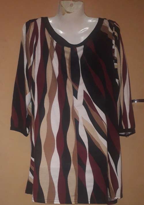 Ladies - Multicolored Top - Make - No Make - Size - No Size
