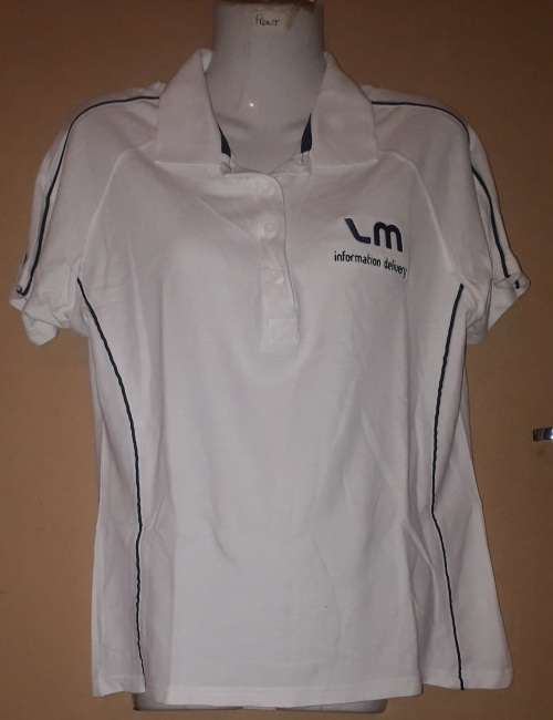 Special!! Ladies - White Shirt - Make - US Basic - Size - M