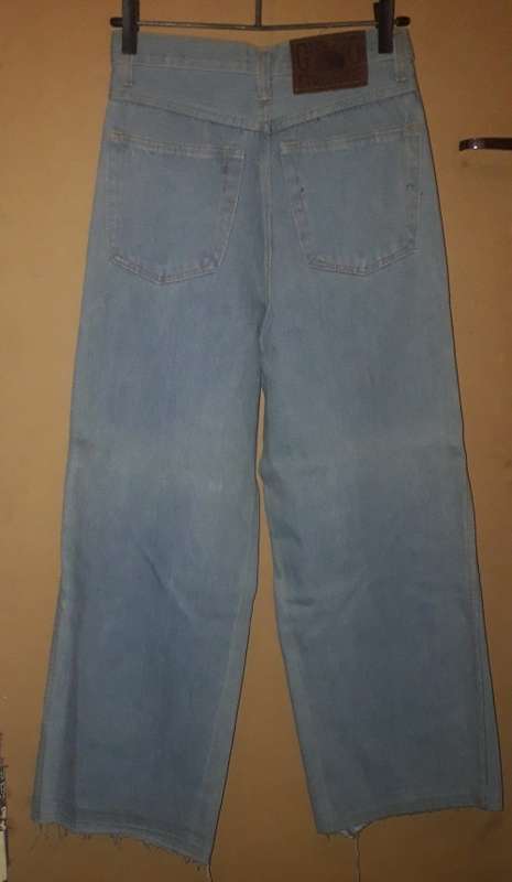 Ladies - Blue jeans- Make - Ghetto Streetwise - Size - 28