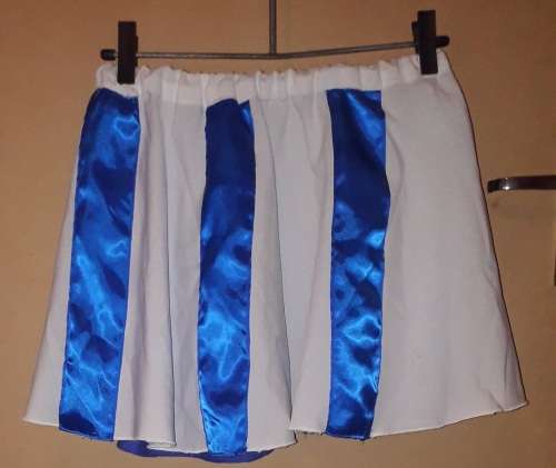 Ladies - White and Blue Skirt - Make - No make - Size - no size