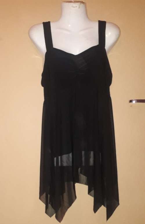 Ladies - Black Top - Make - No make - Size - no size