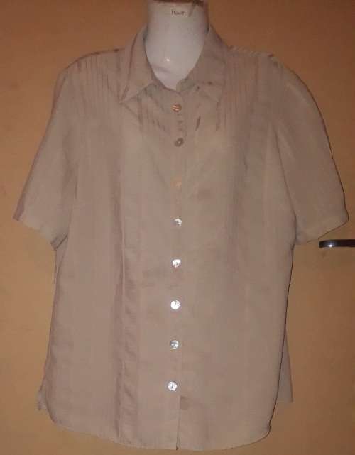 Womans -  Beige Blouse - Make - ML Classics - Size - 38