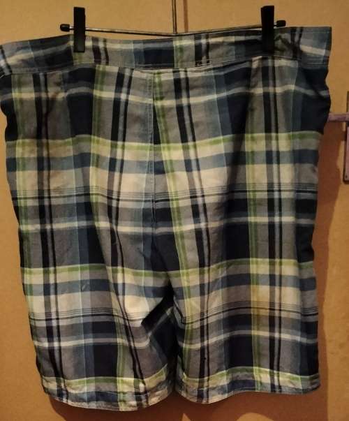 Mens - Multicolored Shorts - Make - Maui- Size - 42