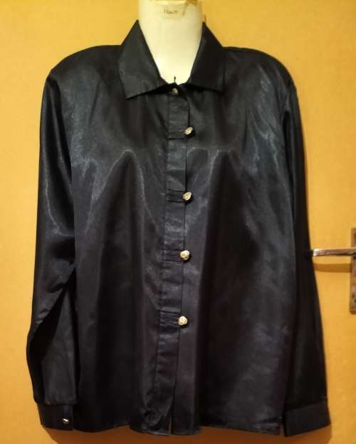 Special! Ladies - Dark Blue Blouse - Make - Foschini - Size - 12 bust 92, hip 97