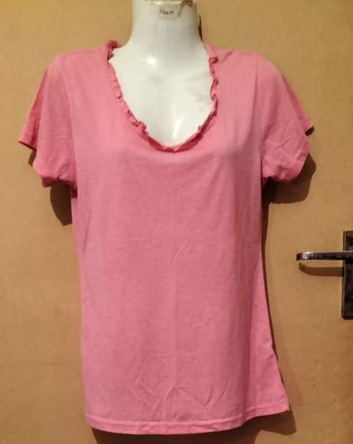 Ladies - Pink Top - Make - Mozaic - Size - M