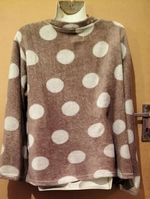Ladies -  Brown & White Sleeping Top - Make - no make - Size - no size