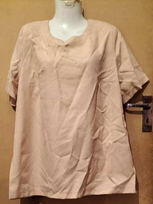 Ladies - Peach Top - Make - no make - Size - no size