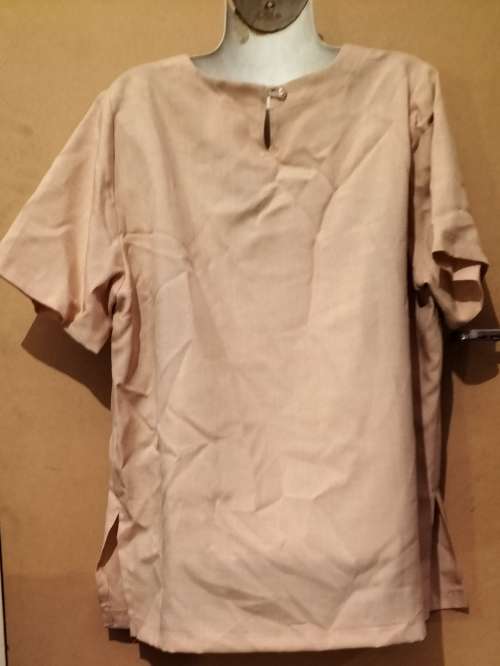 Ladies - Peach Top - Make - no make - Size - no size