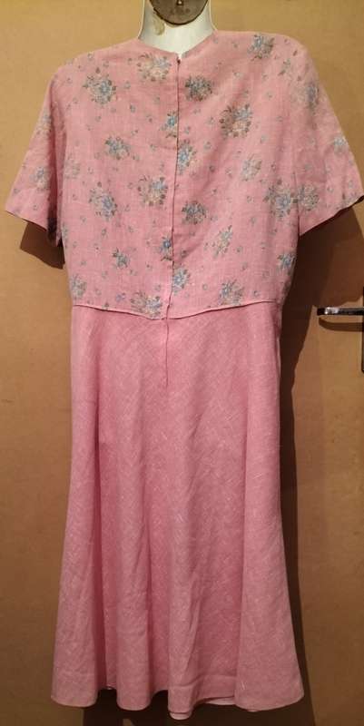 Ladies - Pink Dress - Make - no make - Size - no size