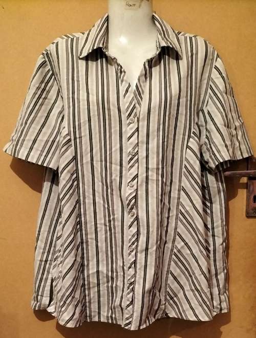 Ladies - Multicolored Blouse - Make - Rene Taylor - Size - 18/42