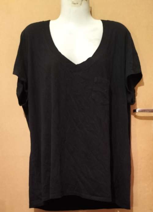 Ladies - Black Top - Make - RE - Size - XL