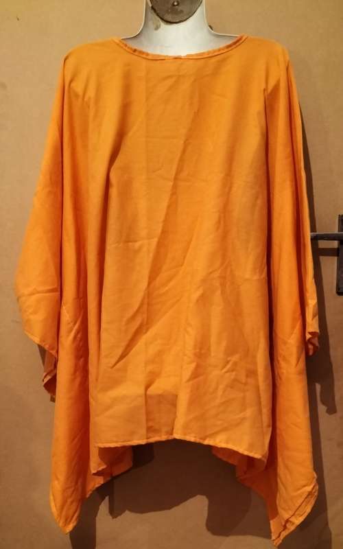 Ladies - Orange Poncho - Make - no make - Size - no size
