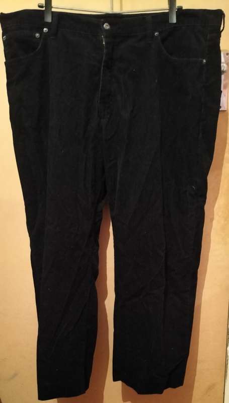 Mens - Black Corduroy Pants - Make - Woolworths - Size - 44-112cm in leg 84cm
