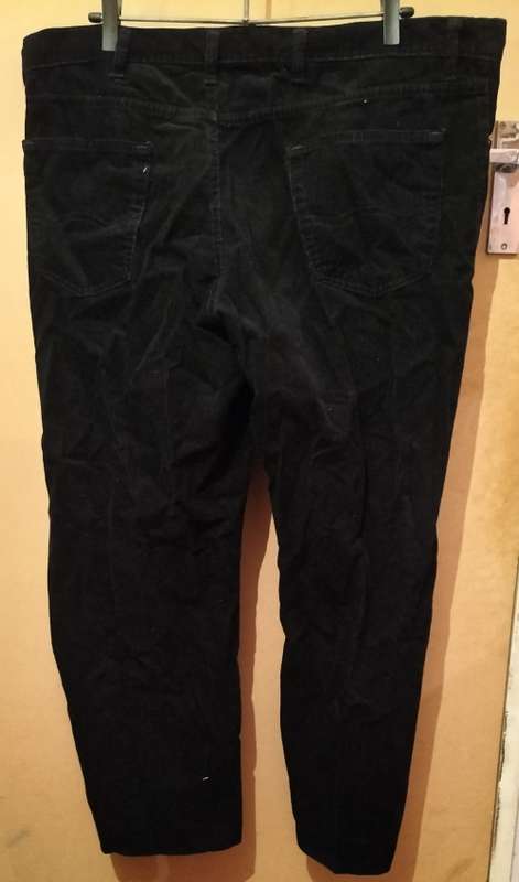 Mens - Black Corduroy Pants - Make - Woolworths - Size - 44-112cm in leg 84cm