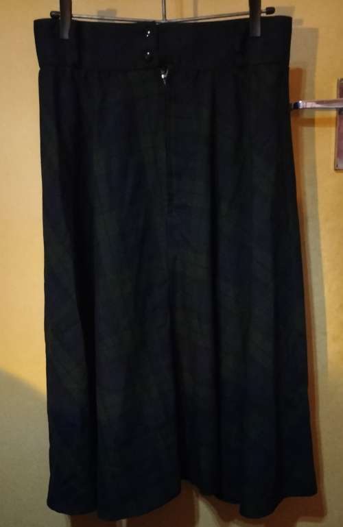 Ladies - Multicolored Skirt - Make - no make - Size - 38
