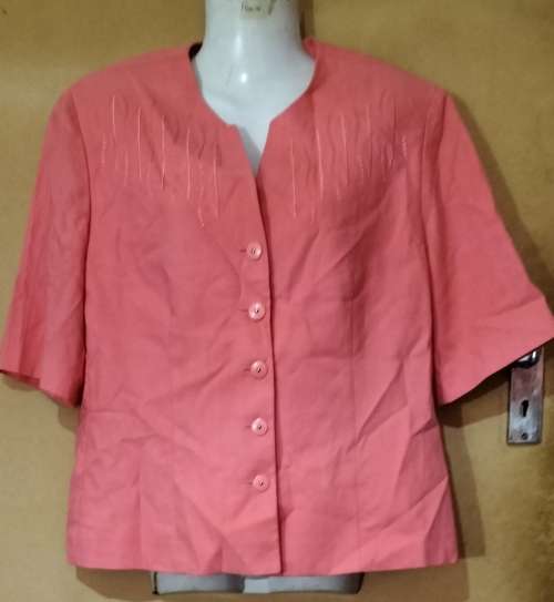 Ladies - Peach Blouse - Make - no make - Size - no size