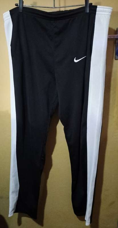 Mens - Black & White Pants - Make - Nike - Size - no size