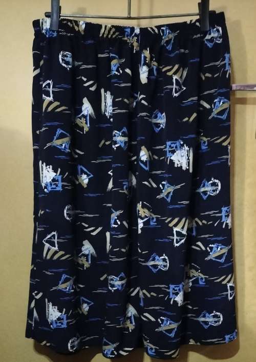 Ladies - 2 Pce Multicolored Outfit - Make - no make - Size - no size