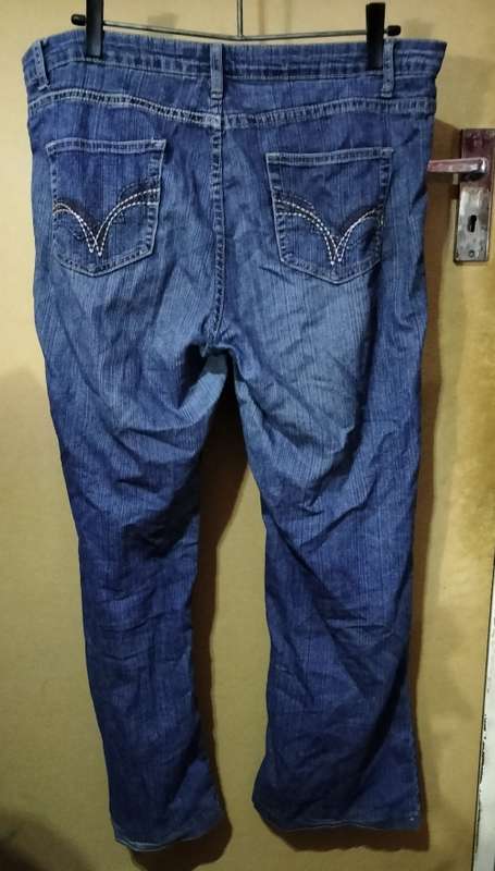Ladies - Blue Jeans - Make - Legend - Size - 14