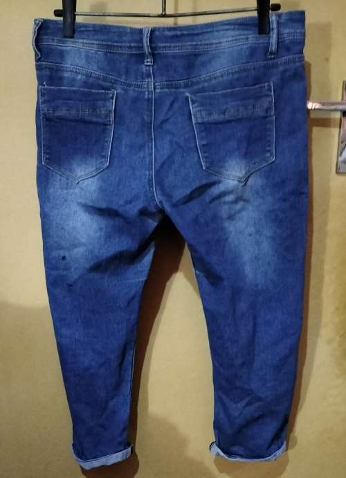 Ladies - 3/4 Jeans - Make - Red Earth - Size - 36