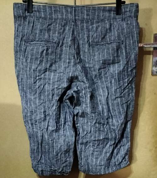 Ladies - Grey Shorts - Make - Woolworths - Size - 12